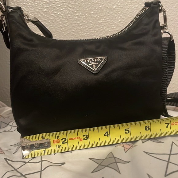 PRADA ❤️ EUC nylon bag - Picture 8 of 9